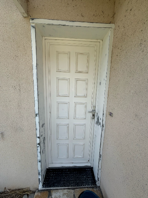 Peinture porte d'entrée — avant